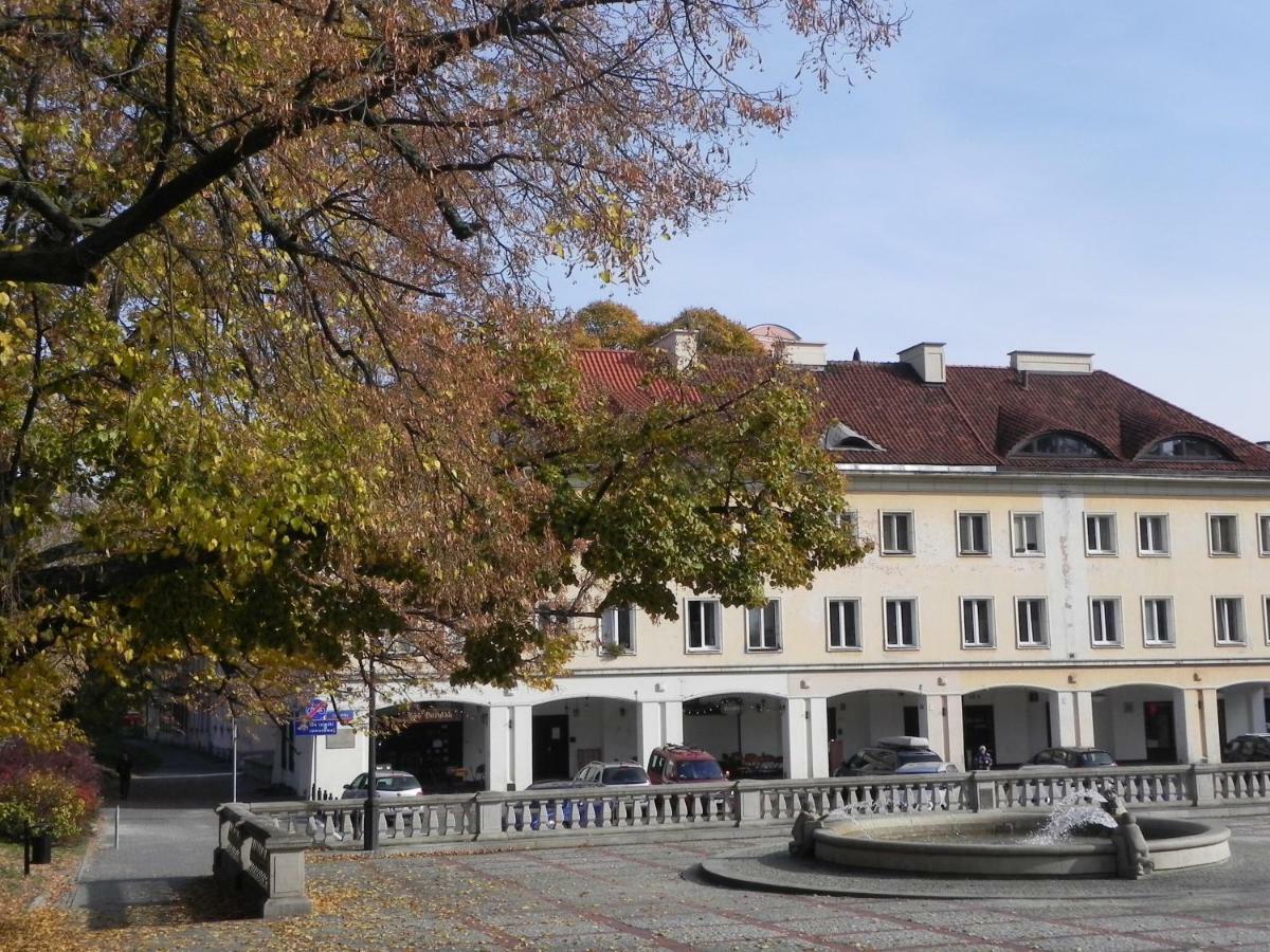 Mariensztat - View Over The Square Warsaw Exterior photo