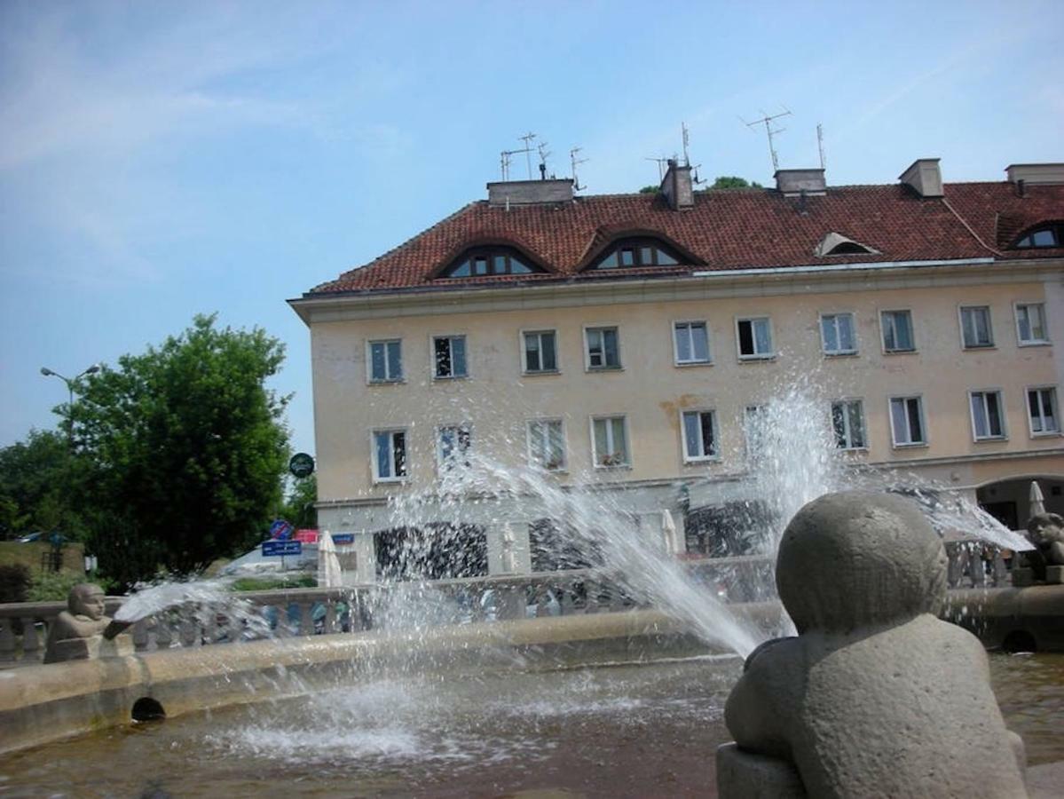 Mariensztat - View Over The Square Warsaw Exterior photo